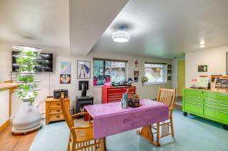Cozy Girdwood Apt 1 Block from Alyeska Resort - Anchorage - 4