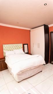 Milk & Honey Guest House - 3