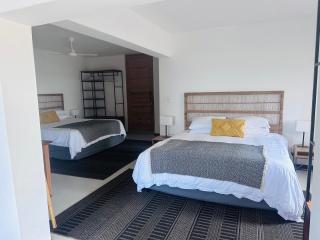 Family Friendly Downstairs Room, Close to Beach - 4