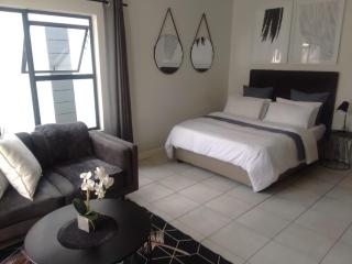 The Lagoon Exquisite Apartments - 1
