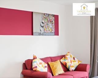 Aylesbury Central - 2 Bedroom Serviced Apt in Aylesbury By Sambridge Stays - Buckinghamshire - 3