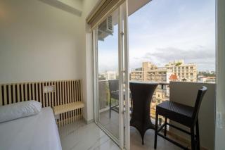 Gold Lavina - A Luxury Sea View Apartment - Watumulla - 6