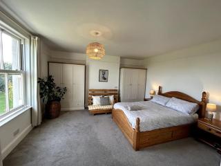 3 Bed Apartment in St Peter, Jersey - 8