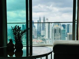 Regalia KLCC View by Ucare Suites - 0
