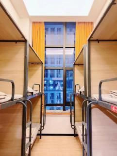 蓝奋斗者男生青旅-深圳北站店 - 1