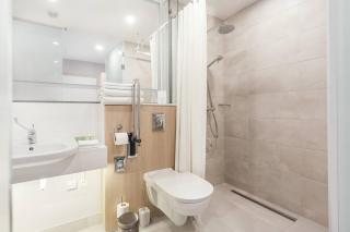 Courtyard by Marriott Vilnius City Center - 8