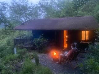 Autarke, idyll. Hütte mit Kamin+Aussicht - Dausenau - 0