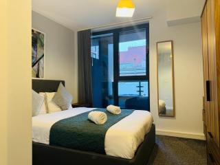Last-Minute Escape l Don't Miss Out l Sleeps Up to 4 l Free Parking l Spacious 2bed 2bath & Netflix Available l JVT Short Lets - Birmingham - 3