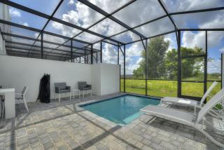 Boutique Retreat, Azzure Resort, Near Orlando and Disney by Shine Villas townhouse - 5