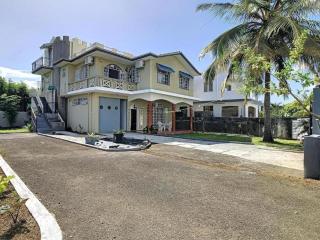 Spacious Apartment in Calodyne with Enclosed Garden - 0