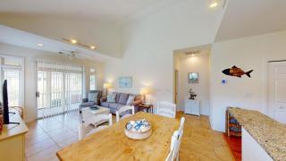 Beach Bum Adventure 2 Bdrm 2 Bath Scenic View - 3