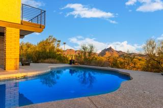 3BR Retreat with Heated Pool, BBQ and Mountain Views - Fountain Hills - 1