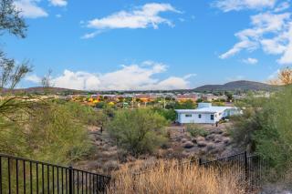 3BR Retreat with Heated Pool, BBQ and Mountain Views - Fountain Hills - 9