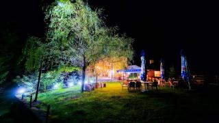 Pensiunea La Taverna - Trăisteni - 0