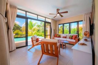 Luxury Villa Private Pool, Bar, open air shower, 100MB and Lush Garden - 2