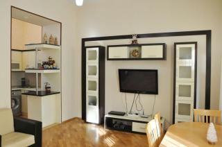 ISR PLAZA OTEL apartment Bedroom and Sofa - Baku - 9