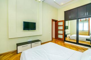 ISR PLAZA OTEL apartment Bedroom and Sofa - 1