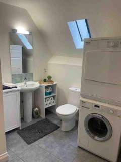 Large town centre apartment with parking - Wallingford - 9