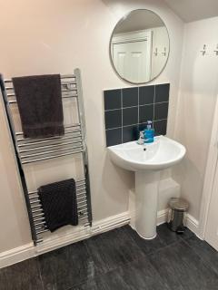 Cosy Penthouse suite happily sleeps up to five - 1