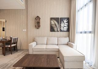 Big Apartment on top floor in Al Mamsha Sharjah - luxury Sky Height - 4