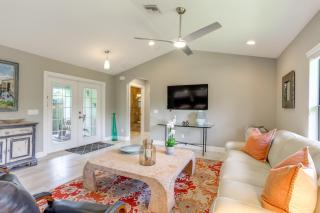 Jupiter Cottage with Patio, Gas Grill and Fire Pit! - 8