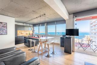 Dream Ocean View with Balcony Close to Beach - 7