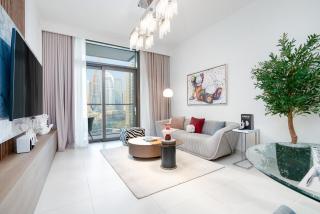 1BR Iconic Burj Khalifa View Downtown Dubai - Dubai - 9