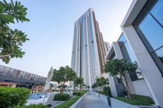 Astonishing 1 BR apartment in Creek Harbour - Dubai - 2