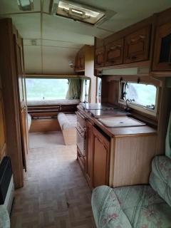 Caravan in The Peak District - 7