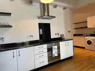 Bright apartment, stunning garden, sea 5min walk - 8