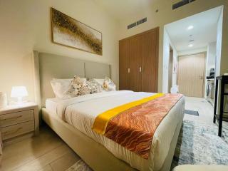 Cozy Spacious Studio Azizi 47 - Dubai - 0