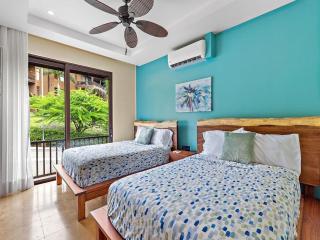 Spacious Ocean View 3 bd Condo w - Pool - 3