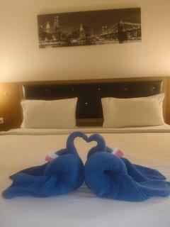 Bonanza Patong Hotel - Patong Beach - 2