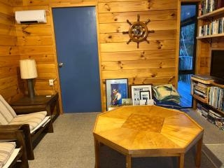 Picturesque Waikawa - Picton Holiday Home - 1