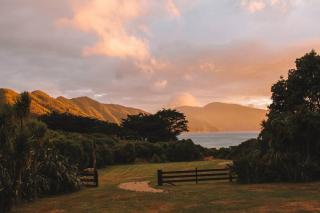 Remote Island Stay - Boutique Accommodation - Resolution Bay - 0