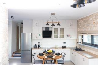 Pierres Blanches, with private pool - Mitilene - 8