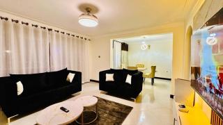 Serenity LakeView 4BR Duplex Entebbe Close to Airport - Entebbe - 4