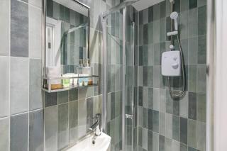 Serene Green Getaway Studio with Calming Ambiance - Londra - 6