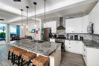 Oceanfront Villa, Private Pool & Concierge - 7