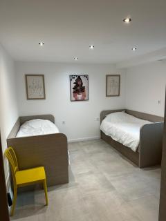 Cetinje Holiday Home for Family - 2