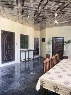 Canal Enclave, Canal Road West - 1