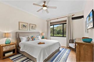 Picturesque Beachfront Condo w - Pool - Playa Flamingo - 4