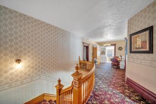 Marmora and Lake Inn and Victorian Diner - Grand Victorian Suites- Level 2 - 6