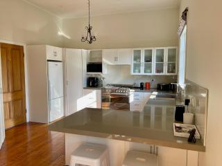 Central Blenheim Villa - 2