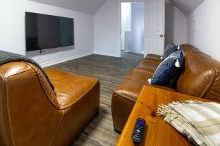 3 Bedroom House 5 Min Walk to Square - 7