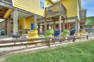 There is Money in the Banana Stand OV26 - 4