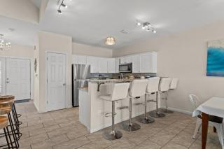 Blue Oasis Beach Vacation Home with Private Pool & Hot Tub - Panama City Beach - 6