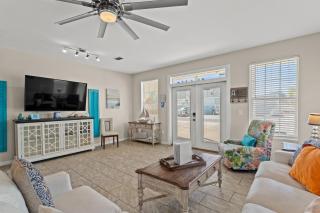 Blue Oasis Beach Vacation Home with Private Pool & Hot Tub - Panama City Beach - 8