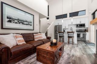 Modern Mountain Townhouse at The Quarry - Whitefish - 2