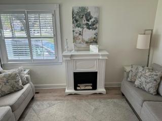 Cozy Neutral Farmhouse, Coffee provided, Relaxation optional - 0